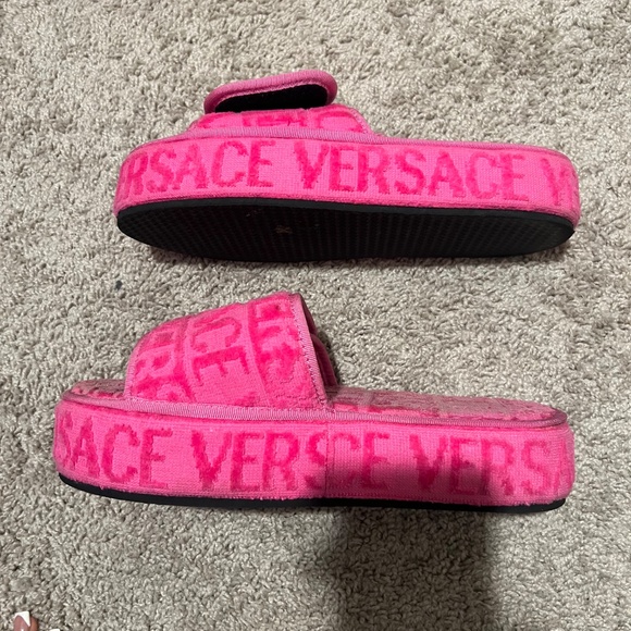 Versace Logo Monogram Platform Slippers - Picture 3 of 4